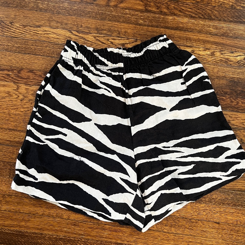 H&M Linen Blend Pull On Striped Shorts‎ Size XS Tan and Black